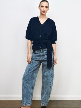Zara 100% Wool Puff Sleeve Cardigan in navy blue